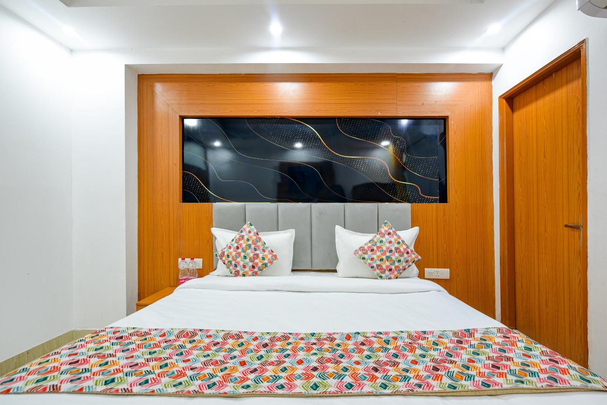 Airport Hotel Kiara - New Delhi Airport Exterior foto