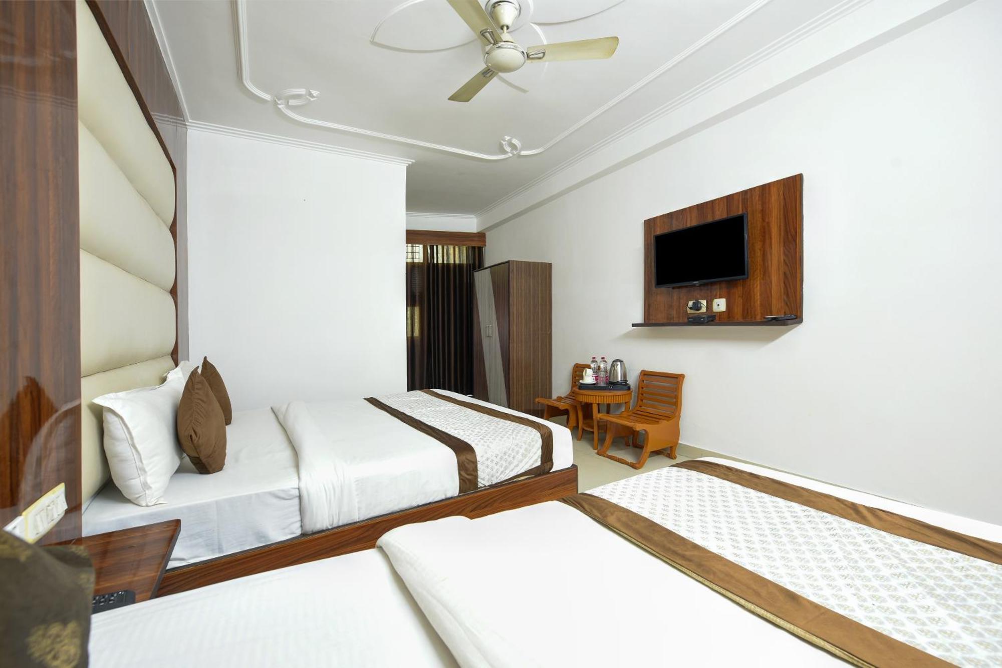 Airport Hotel Kiara - New Delhi Airport Exterior foto