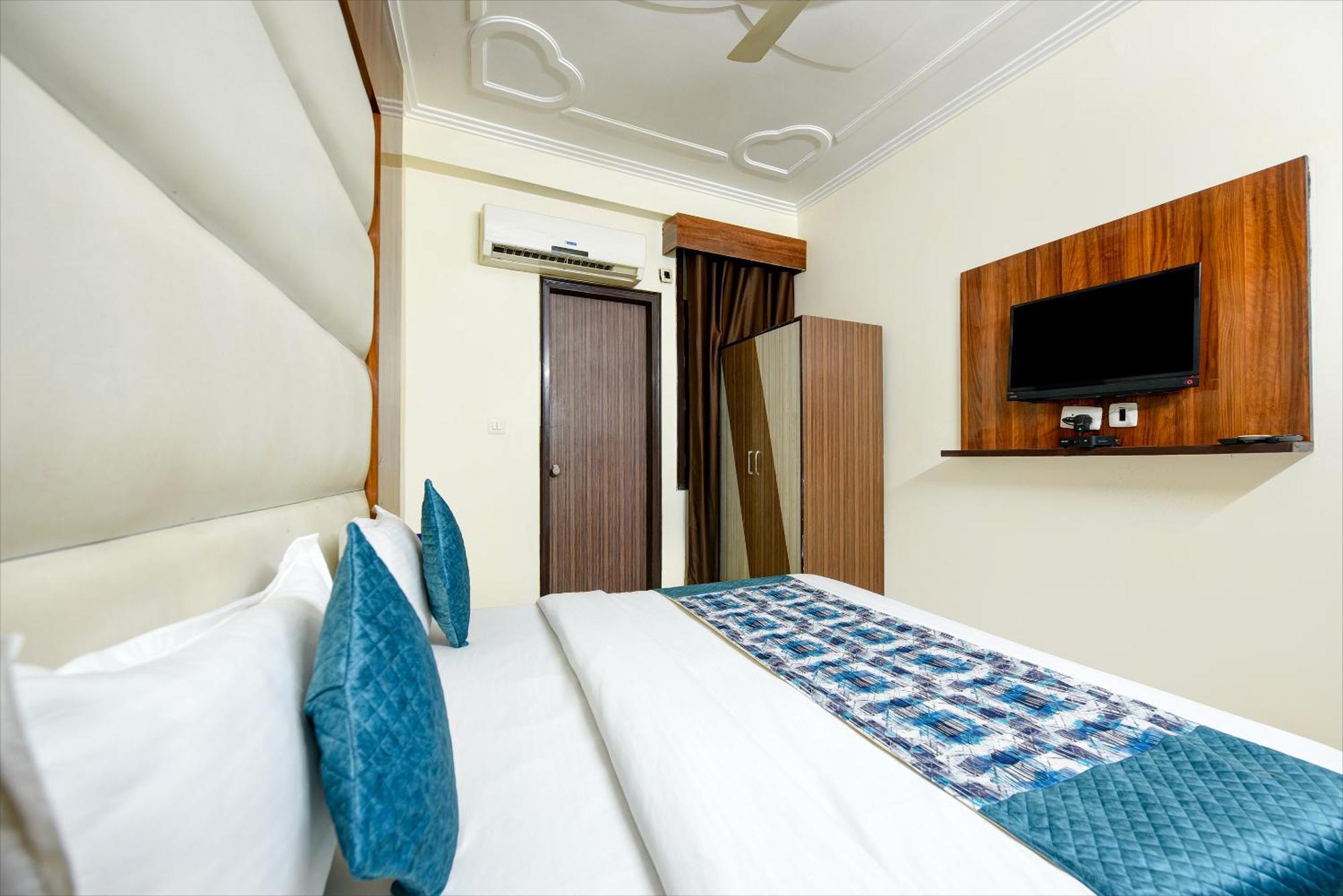 Airport Hotel Kiara - New Delhi Airport Exterior foto