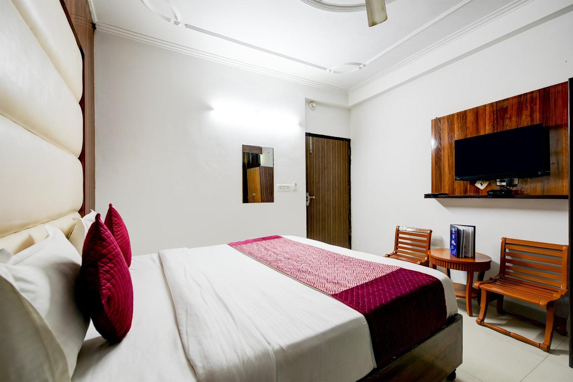 Airport Hotel Kiara - New Delhi Airport Exterior foto