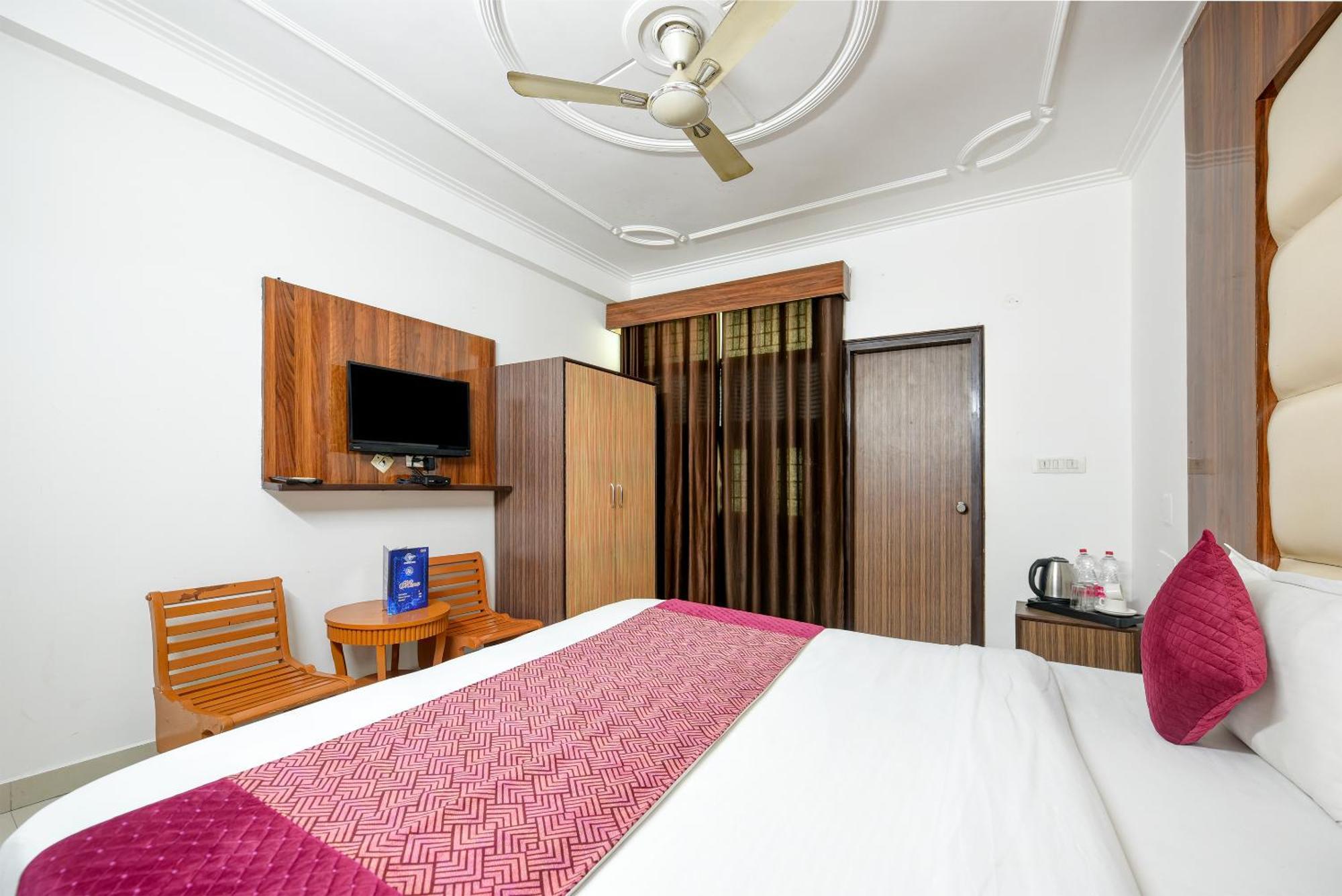 Airport Hotel Kiara - New Delhi Airport Exterior foto